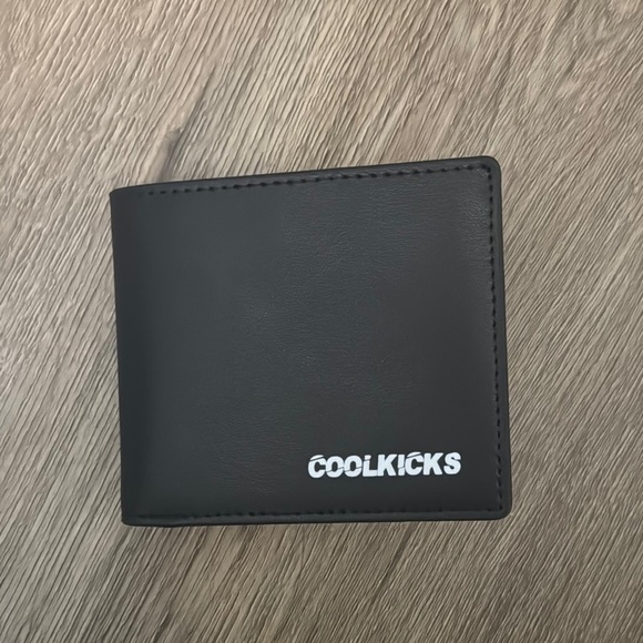 Black Leather Wallet - Picture 1 of 4